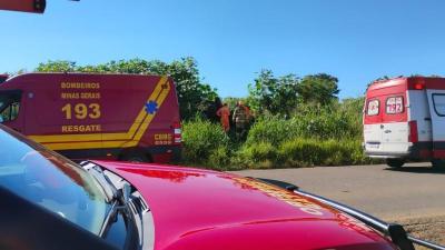 Capotamento mobiliza equipes de resgate na rodovia entre Serrania e Alfenas