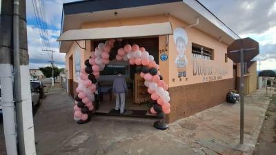 Panificadora Divina Massa � inaugurada em Guaxup� com p�o quentinho, variedade de bolos, biscoitos e quitandas