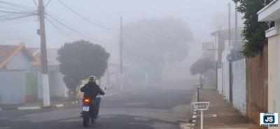 Guaxup� amanhece sob forte neblina nesta ter�a-feira e temperaturas seguem t�picas do inverno