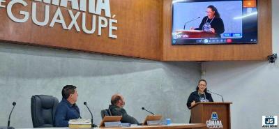 Representante da umbanda fala, na C�mara de Guaxup�, sobre intoler�ncia religiosa 