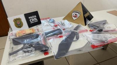 A��o integrada entre PM e PC resulta em duas pris�es, apreens�o de drogas e arma em Guaxup�