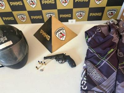 Assaltante � contido por populares e preso pela PM ap�s roubo em com�rcio de Guaxup�