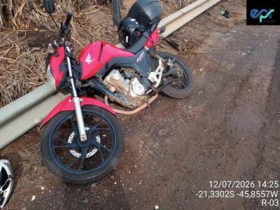 Motociclista morre ap�s colidir contra mureta de prote��o no Sul de Minas