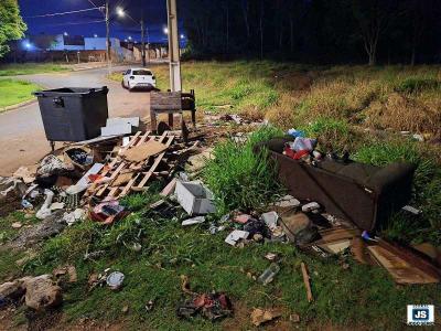 Moradores denunciam as p�ssimas condi��es da entrada do Residencial Fazenda Planalto 