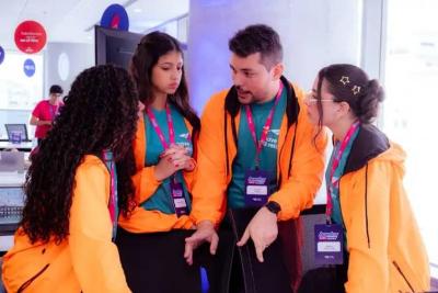 Estudantes de 14 anos criam ferramenta para avaliar riscos de conte�dos publicados na internet