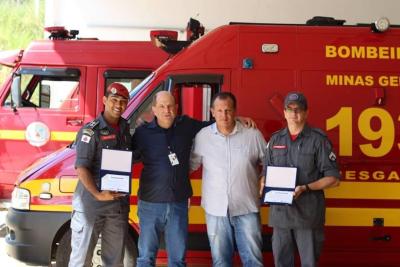 Bombeiros de Guaxup so condecorados pela Prefeitura aps misso em Brumadinho